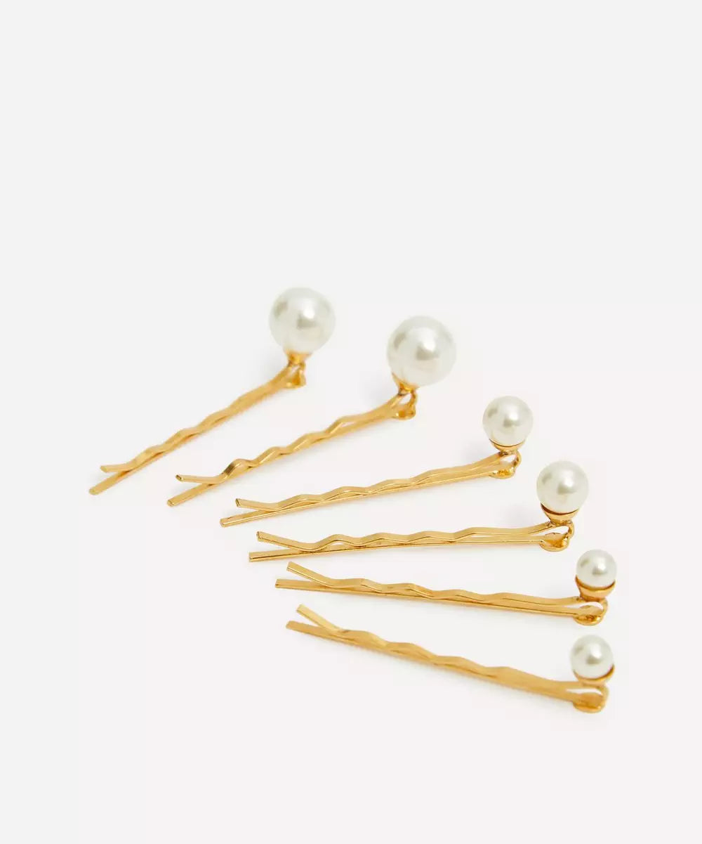 Bobby pins with pearls on the outlet end