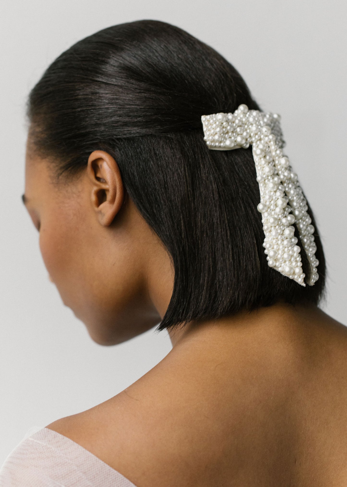 The Donna Bow Pearl Barrette